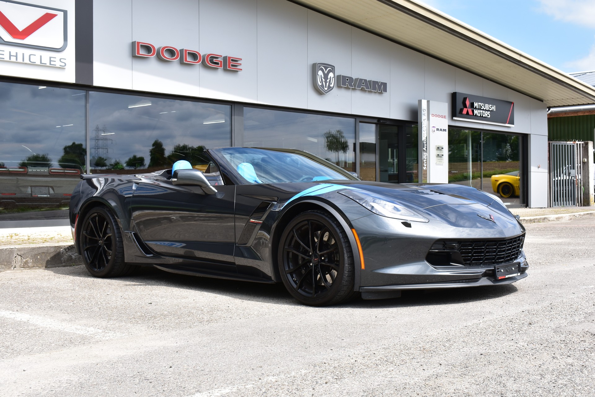 CHEVROLET Corvette Convertible Grand Sport 3LT Automatic-image-2