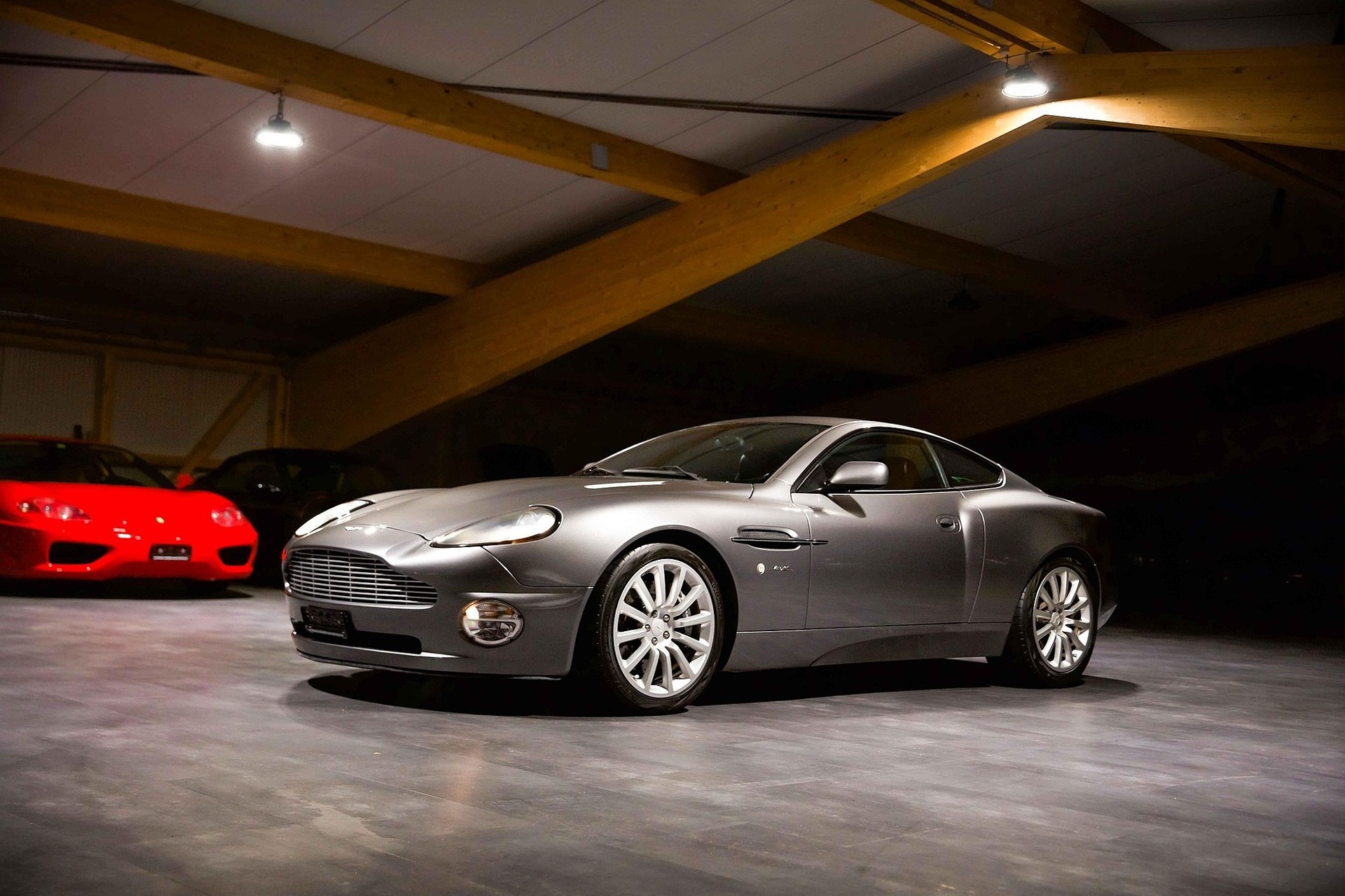 ASTON MARTIN Vanquish V12 5.9-48-image-3