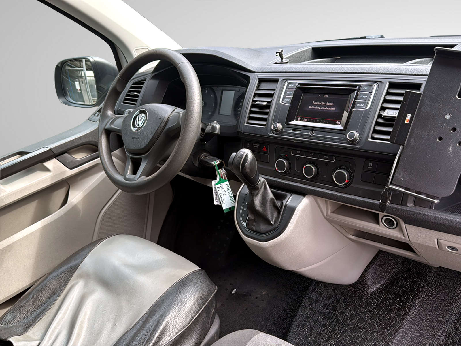 VW T6 2.0 TDI 4Motion DSG-image-27