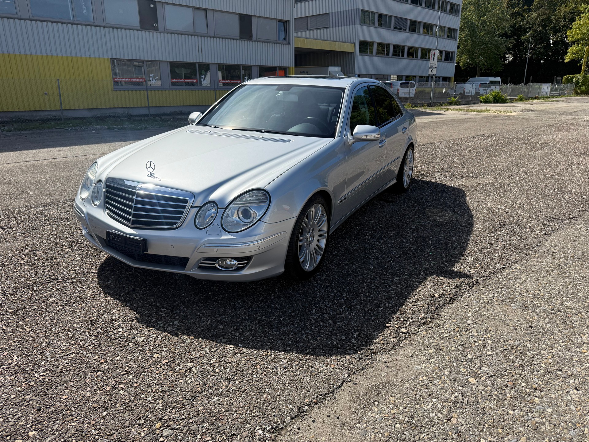 MERCEDES-BENZ E 320 CDI Avantgarde 7G-Tronic-image-1