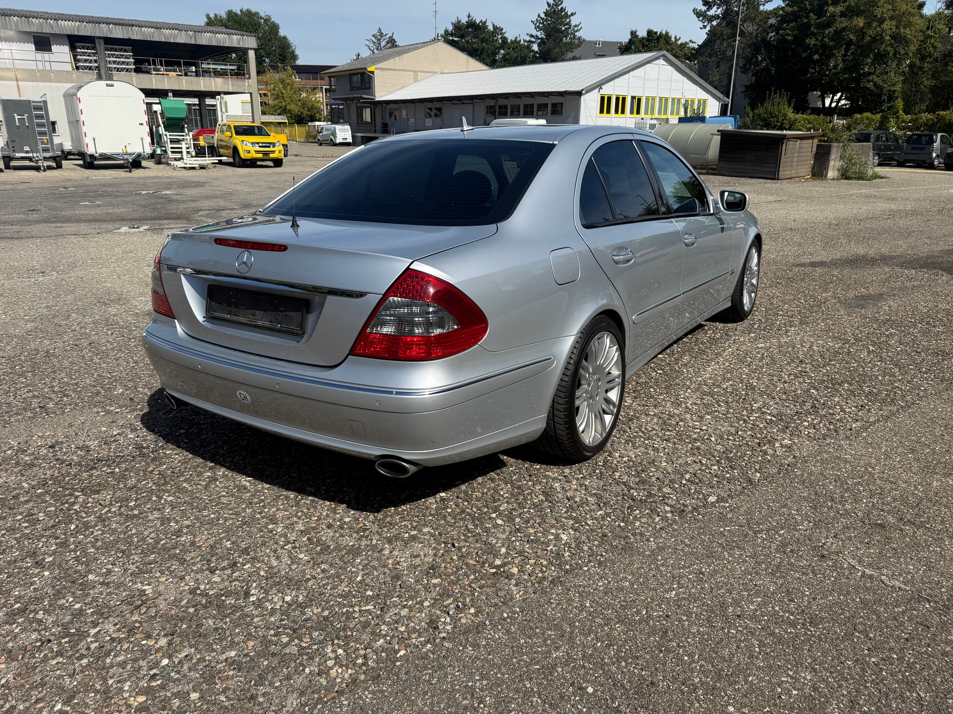 MERCEDES-BENZ E 320 CDI Avantgarde 7G-Tronic-image-2