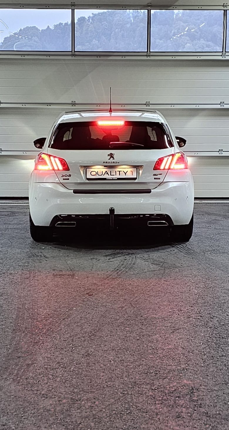 PEUGEOT 308 2.0 BlueHDI GT EAT8 *CH Fahrzeug* *Frisch ab MFK 29.09.25*-image-3