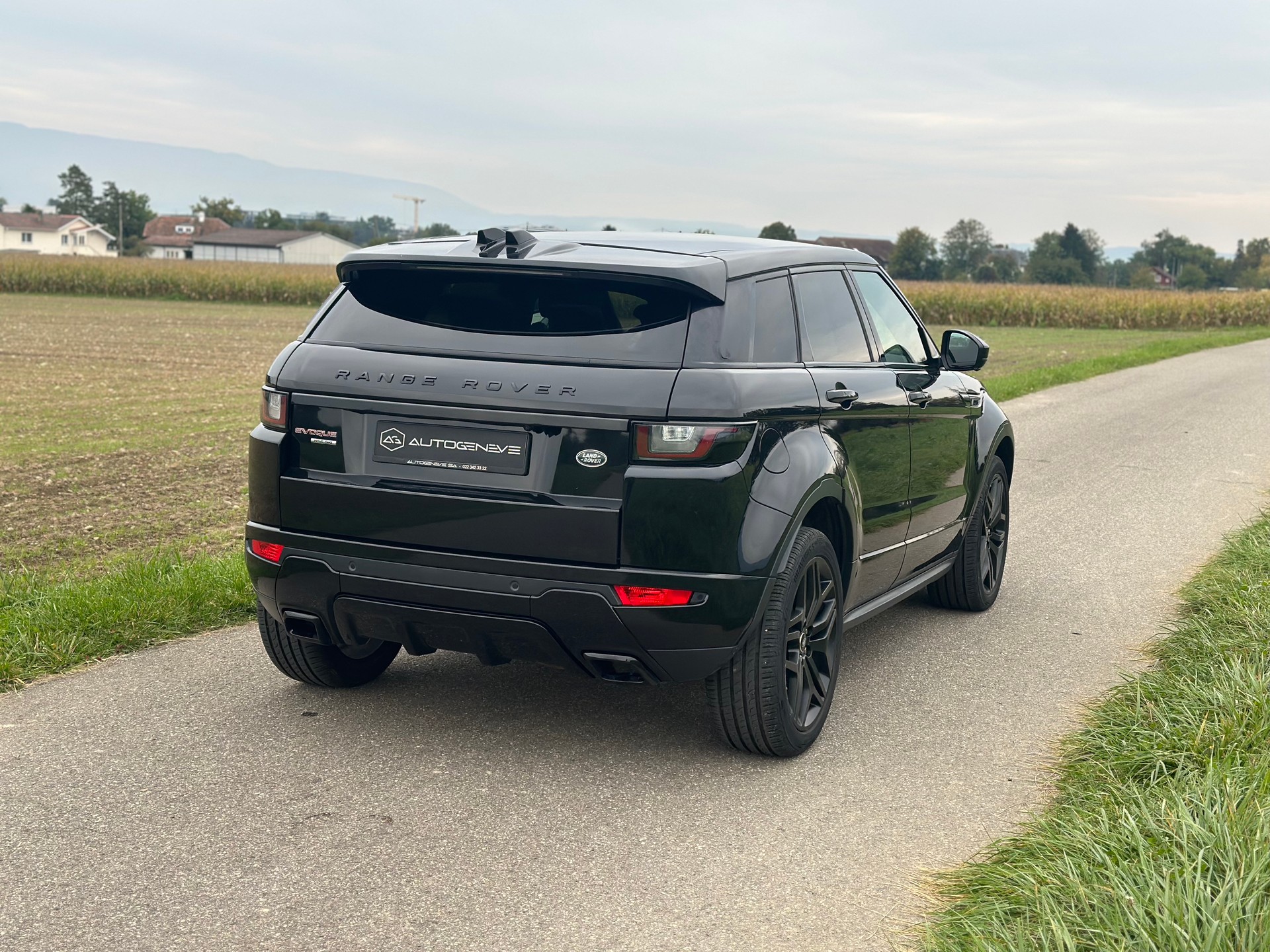 LAND ROVER Range Rover Evoque 2.0 Si4 HSE Dynamic AT9-image-6