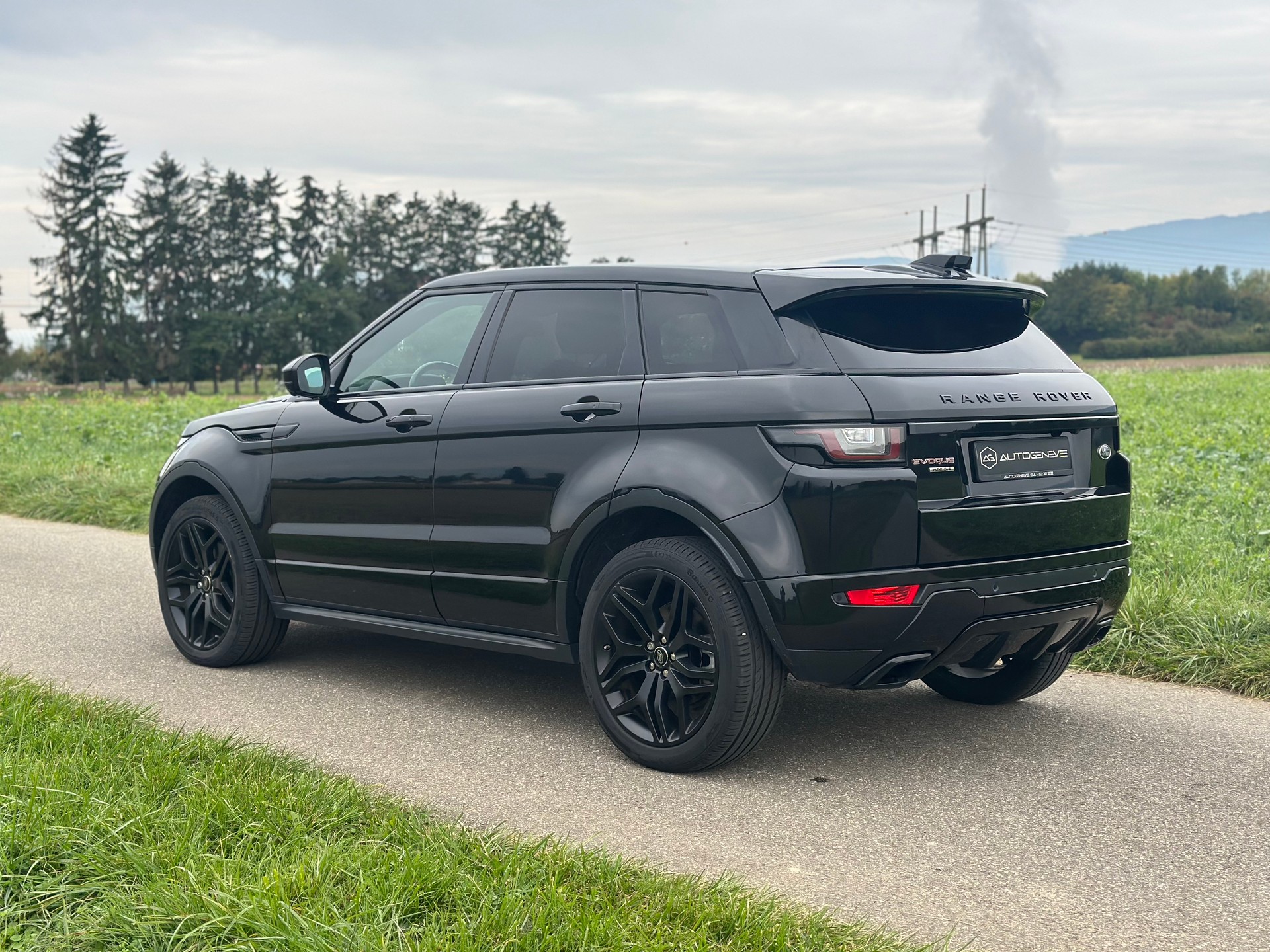 LAND ROVER Range Rover Evoque 2.0 Si4 HSE Dynamic AT9-image-8