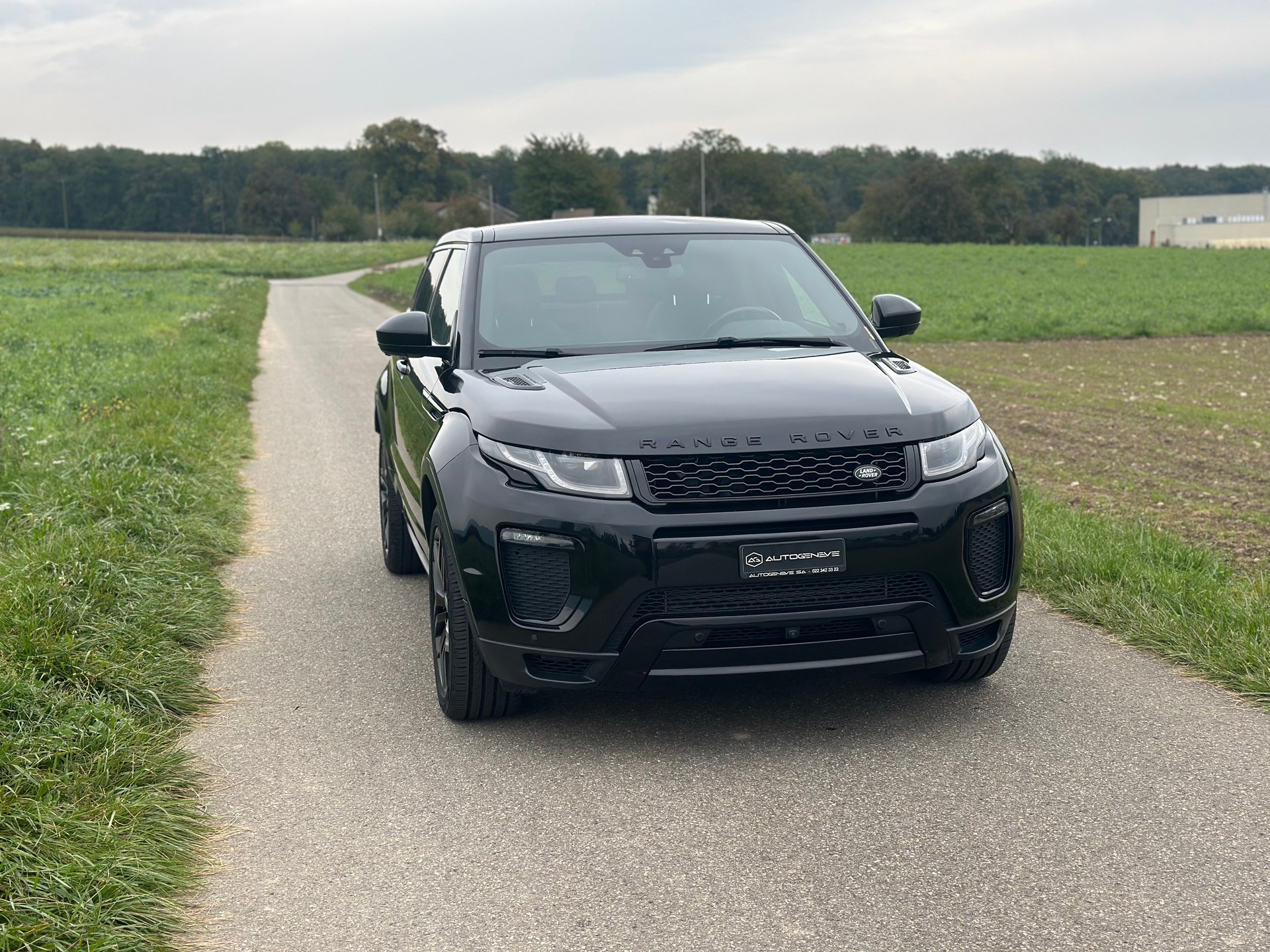 LAND ROVER Range Rover Evoque 2.0 Si4 HSE Dynamic AT9-image-2