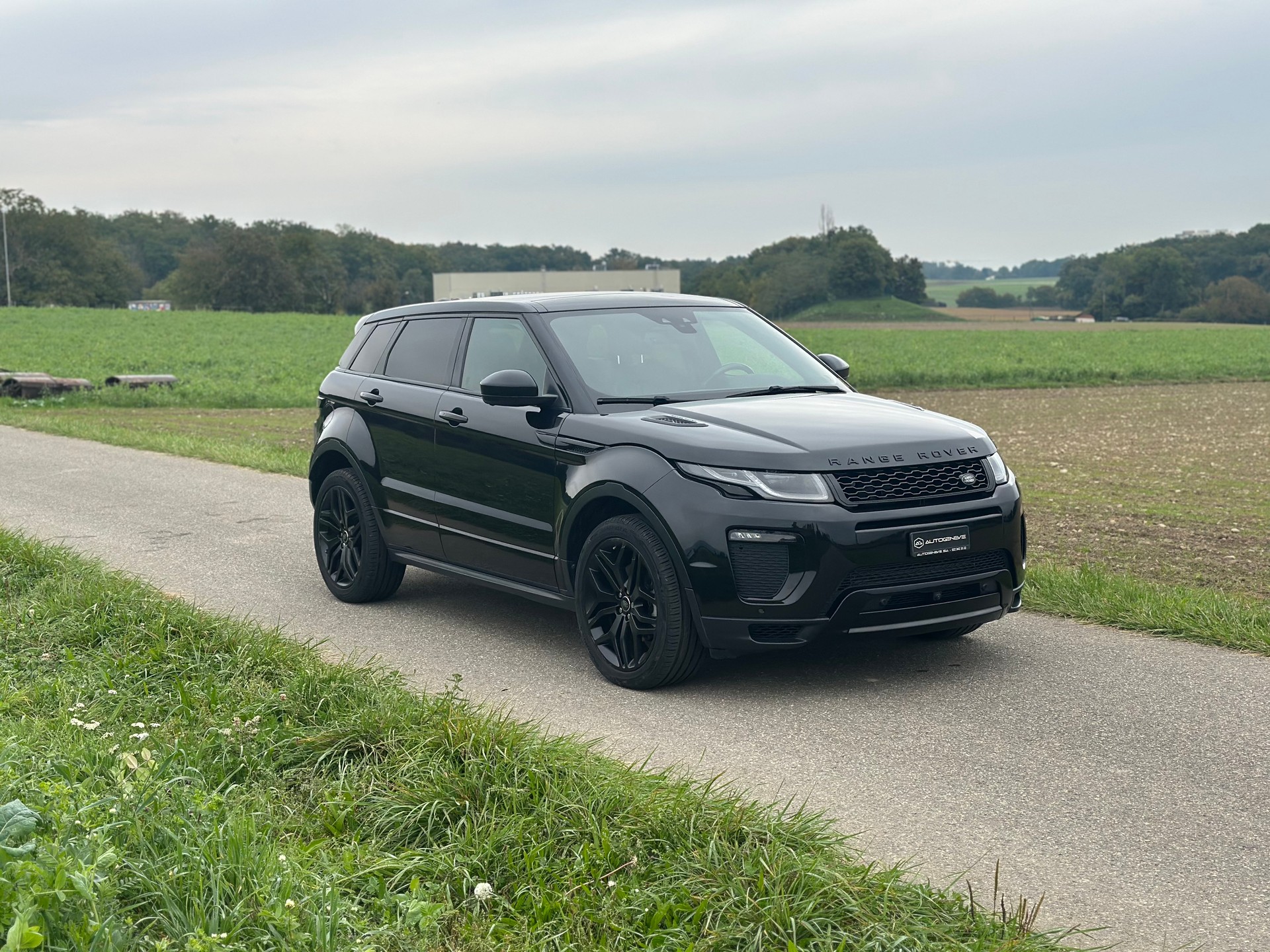 LAND ROVER Range Rover Evoque 2.0 Si4 HSE Dynamic AT9-image-11
