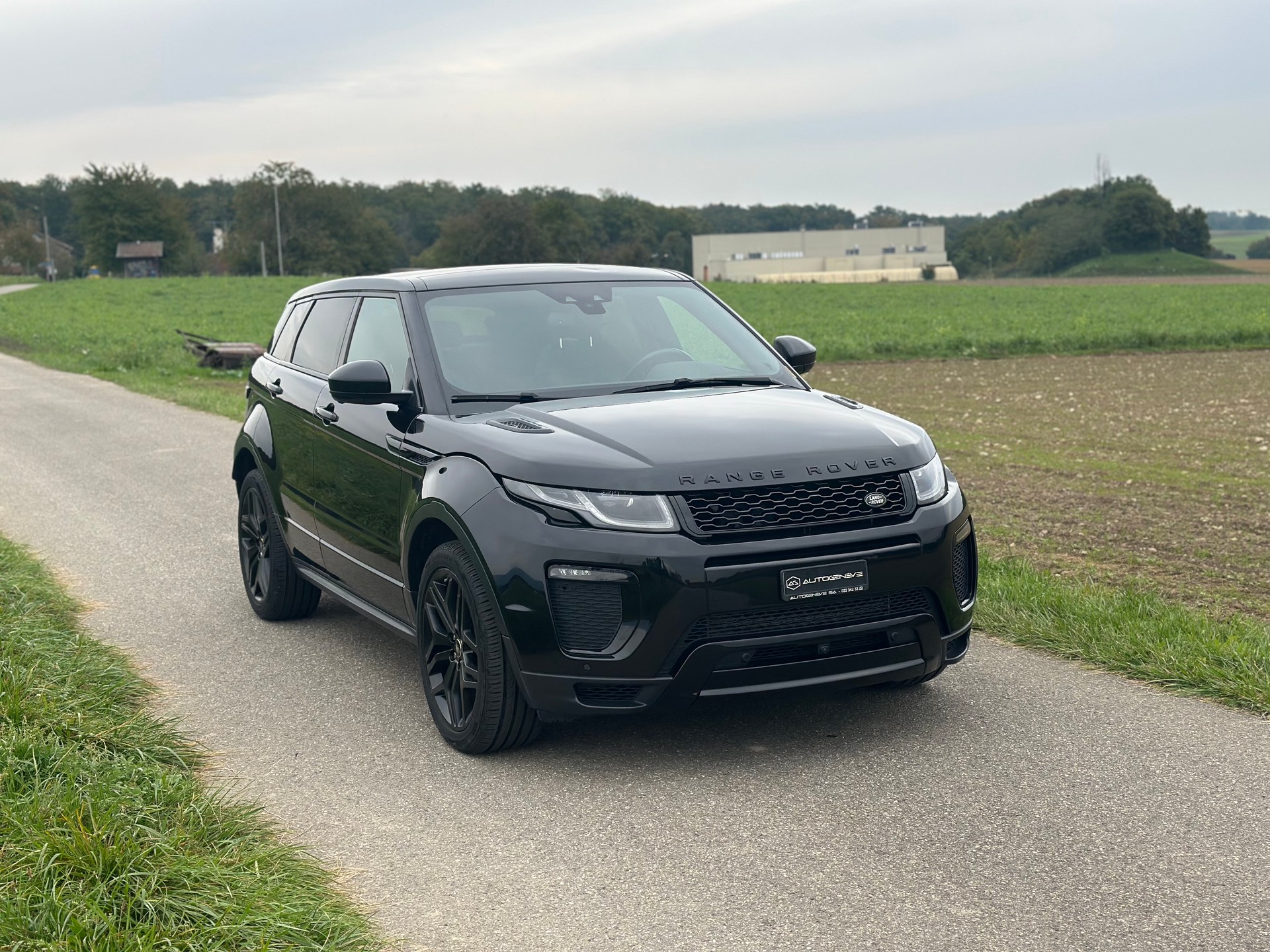 LAND ROVER Range Rover Evoque 2.0 Si4 HSE Dynamic AT9-image-3