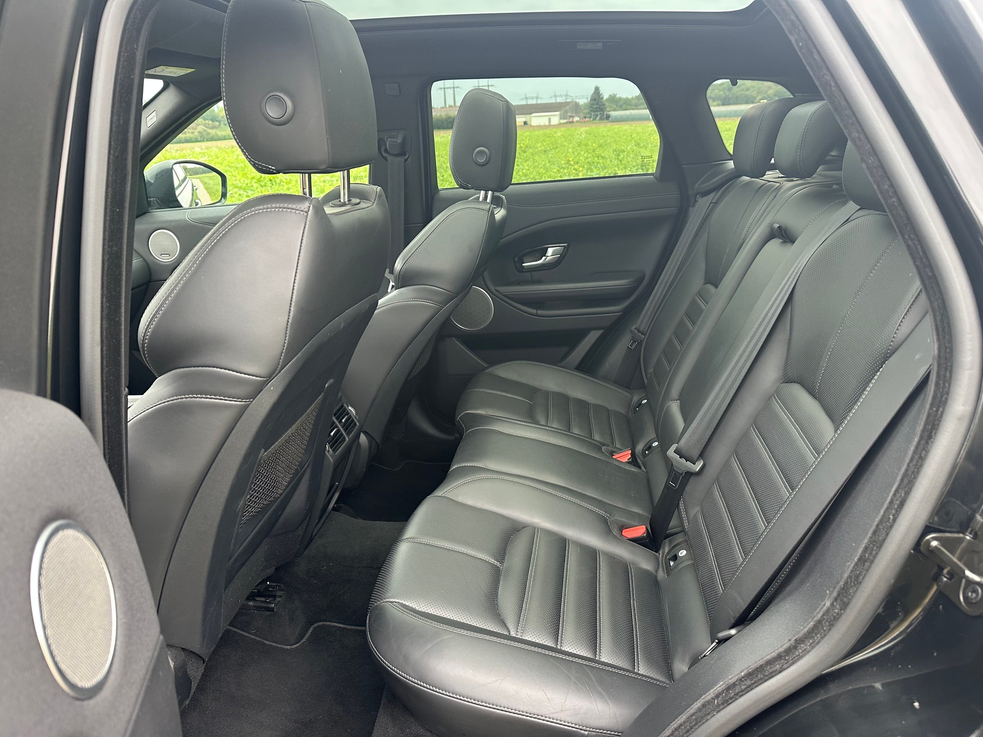 LAND ROVER Range Rover Evoque 2.0 Si4 HSE Dynamic AT9-image-14