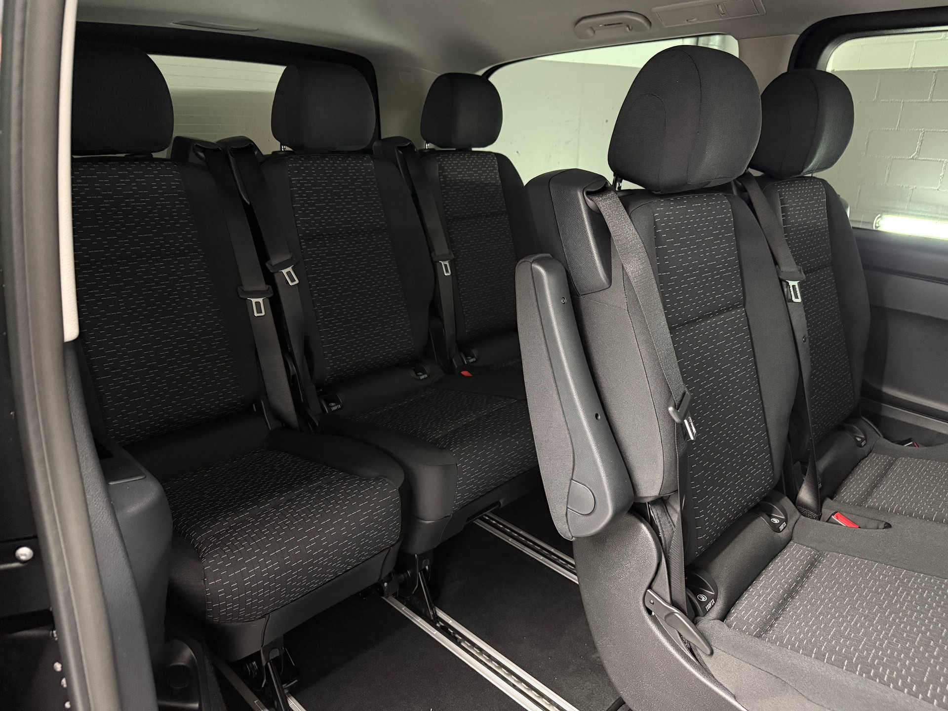 MERCEDES-BENZ Vito 116 CDI 4MATIC Tourer SELECT Family 3200mm L-image-8