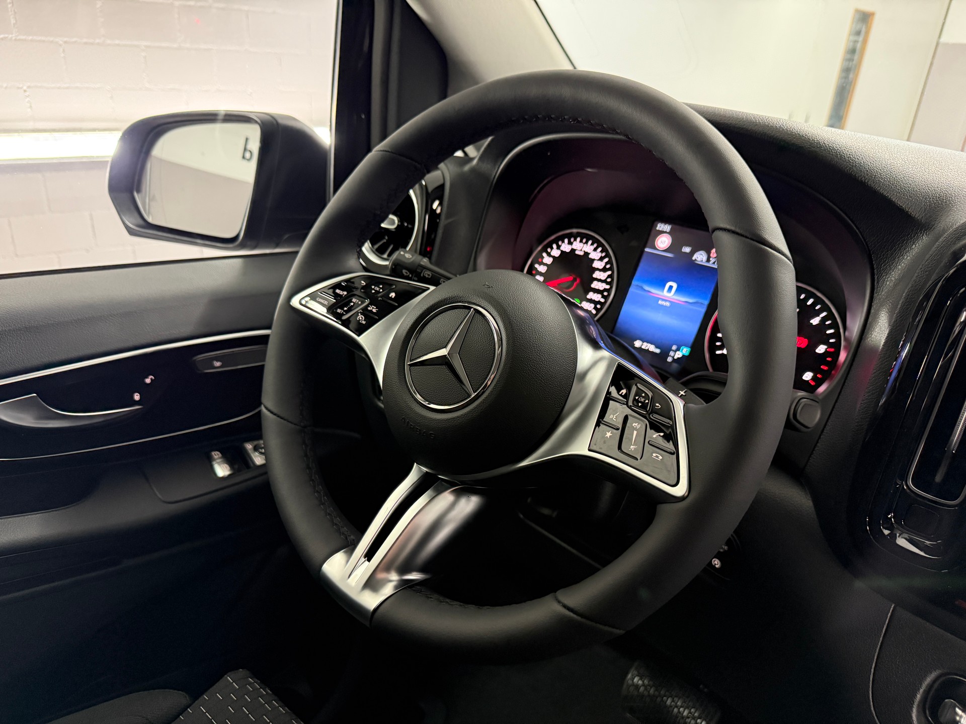 MERCEDES-BENZ Vito 116 CDI 4MATIC Tourer SELECT Family 3200mm L-image-15