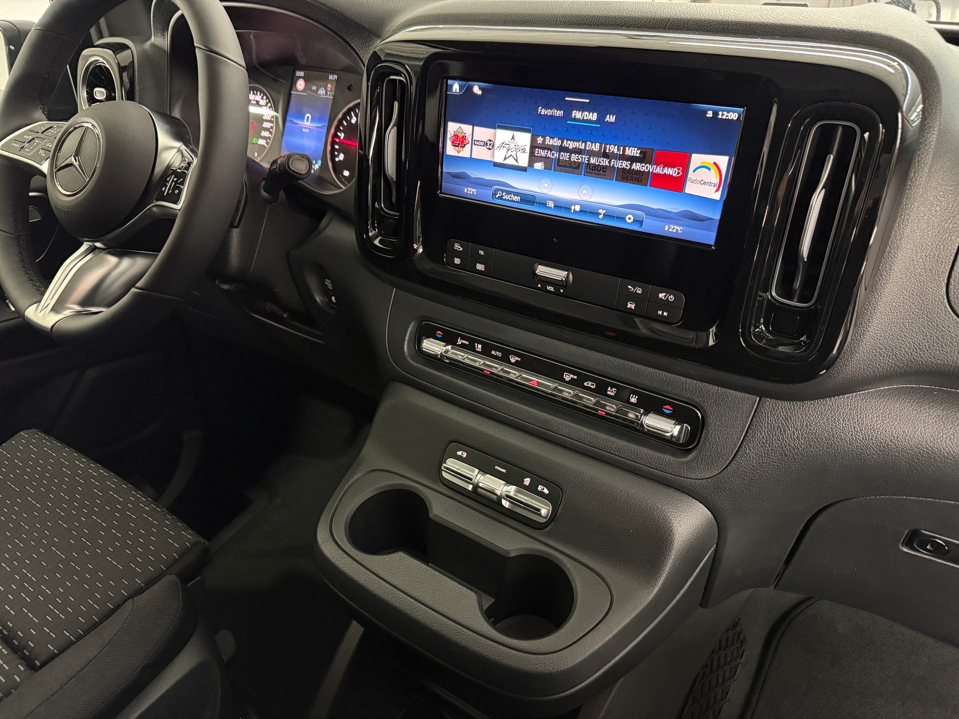 MERCEDES-BENZ Vito 116 CDI 4MATIC Tourer SELECT Family 3200mm L-image-13