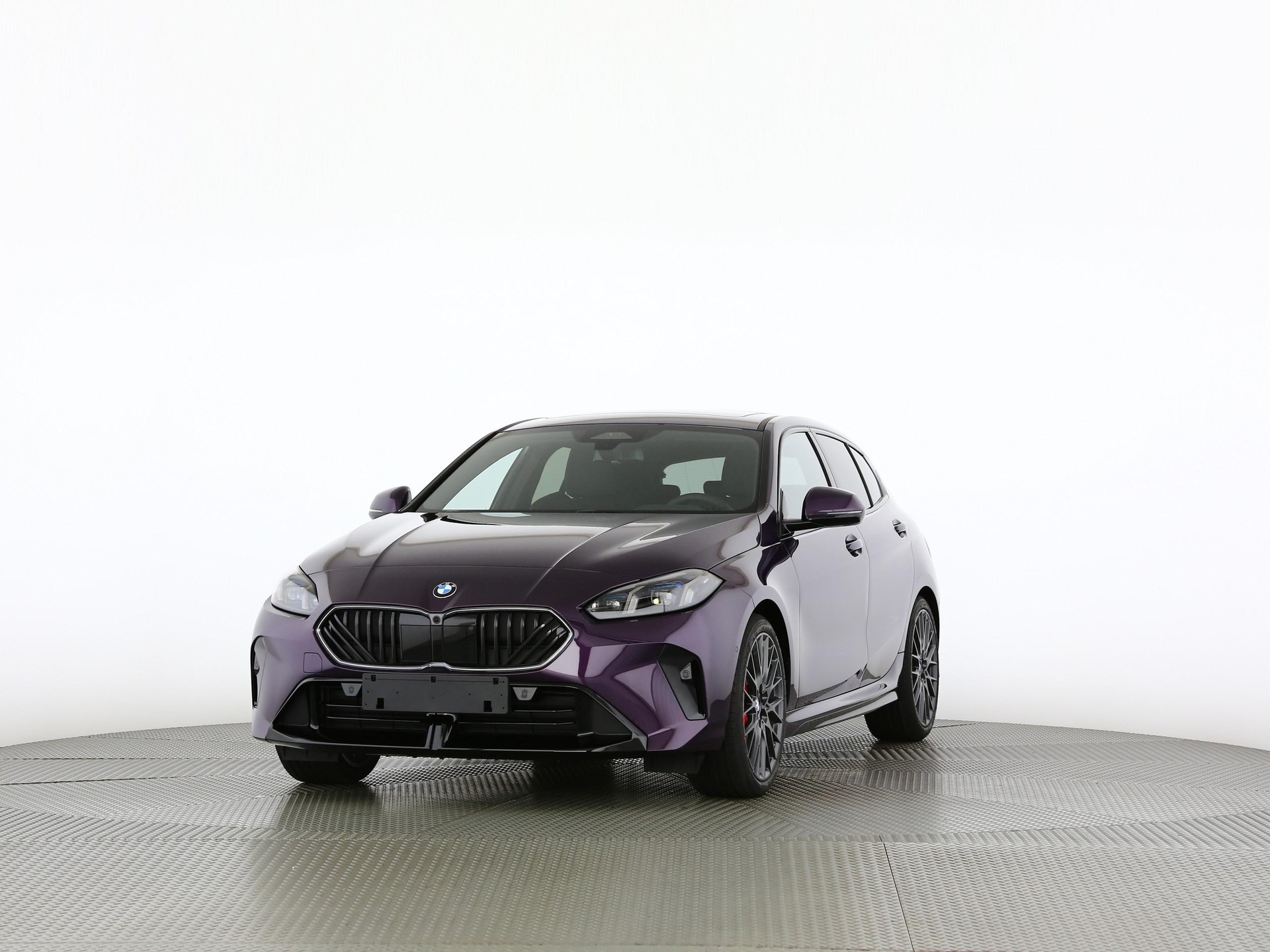 BMW 120i-image-6