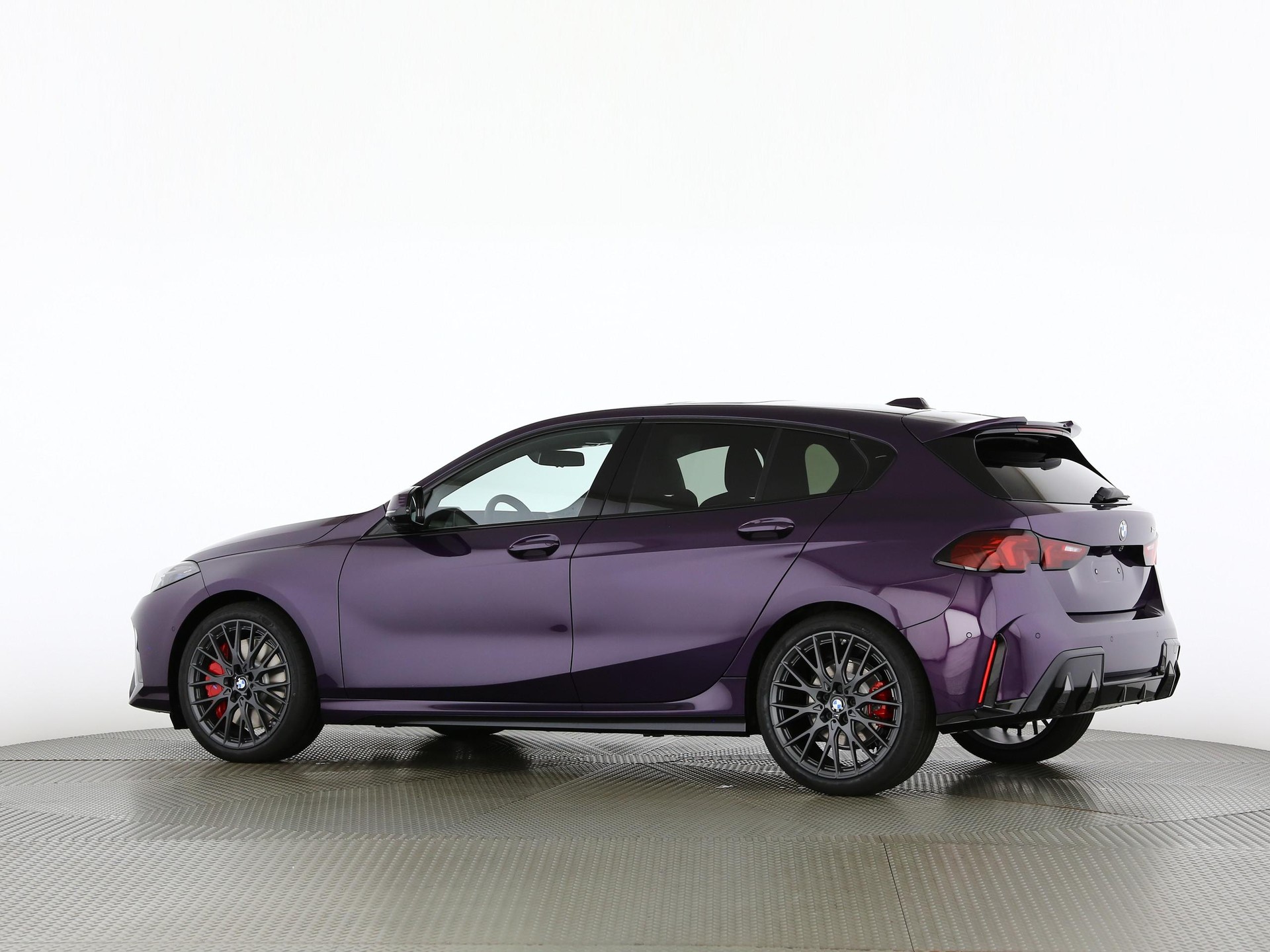 BMW 120i-image-13