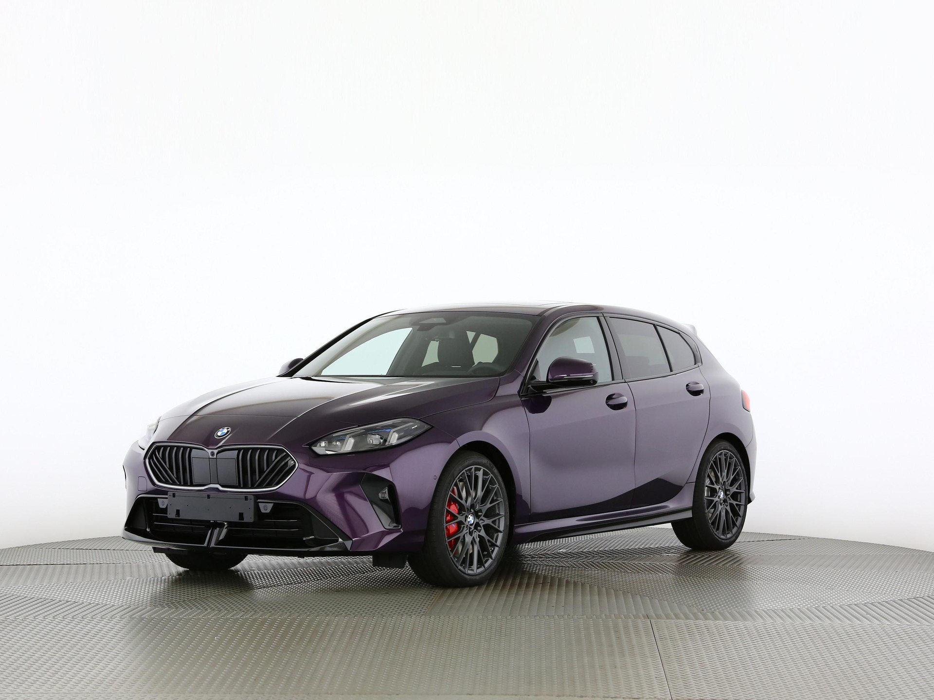 BMW 120i-image-7