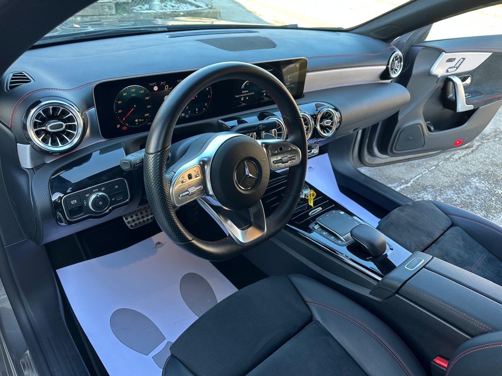 MERCEDES-BENZ CLA Shooting Brake 200 AMG Line 7G-DCT-image-7