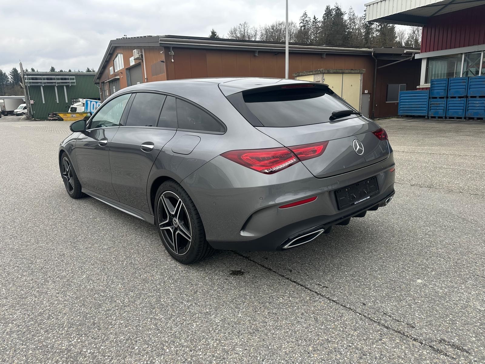 MERCEDES-BENZ CLA Shooting Brake 200 AMG Line 7G-DCT-image-2