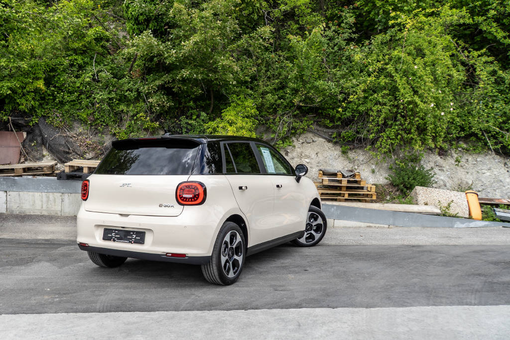 JAC E30X City-image-15