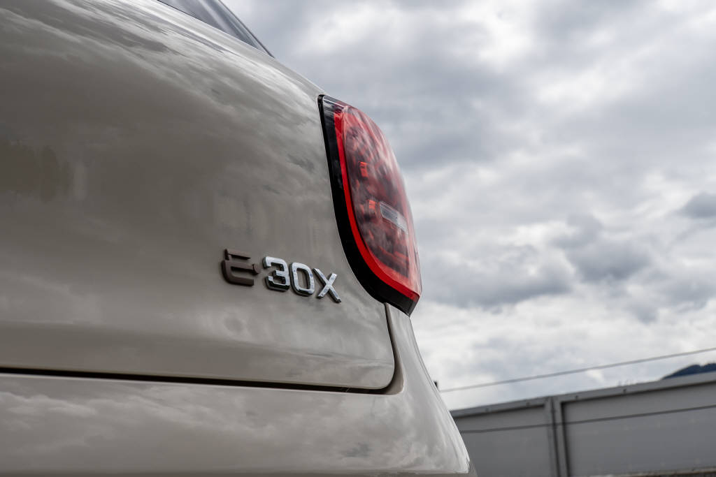 JAC E30X City-image-4