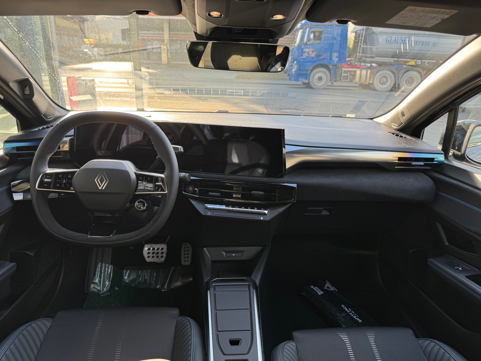 RENAULT Clio 1.8 E-Tech Esprit Alpine-image-10