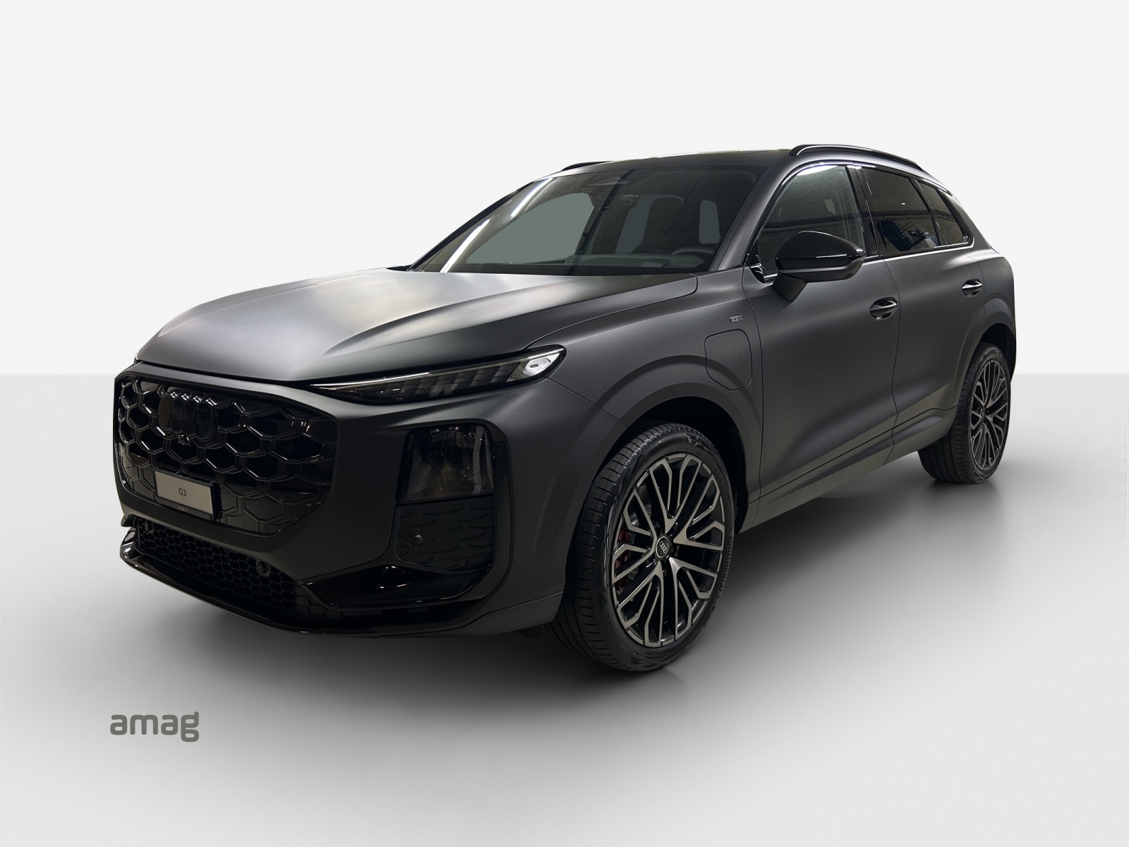 AUDI Q3 SUV e-hybrid 200 kW S tronig-image-0