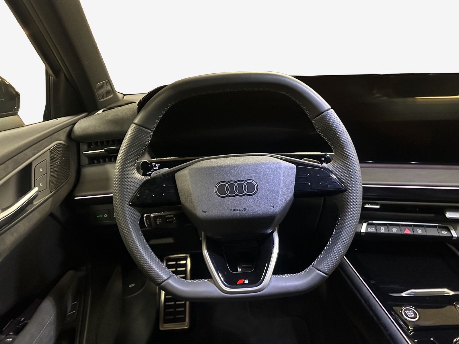 AUDI Q3 SUV e-hybrid 200 kW S tronig-image-9