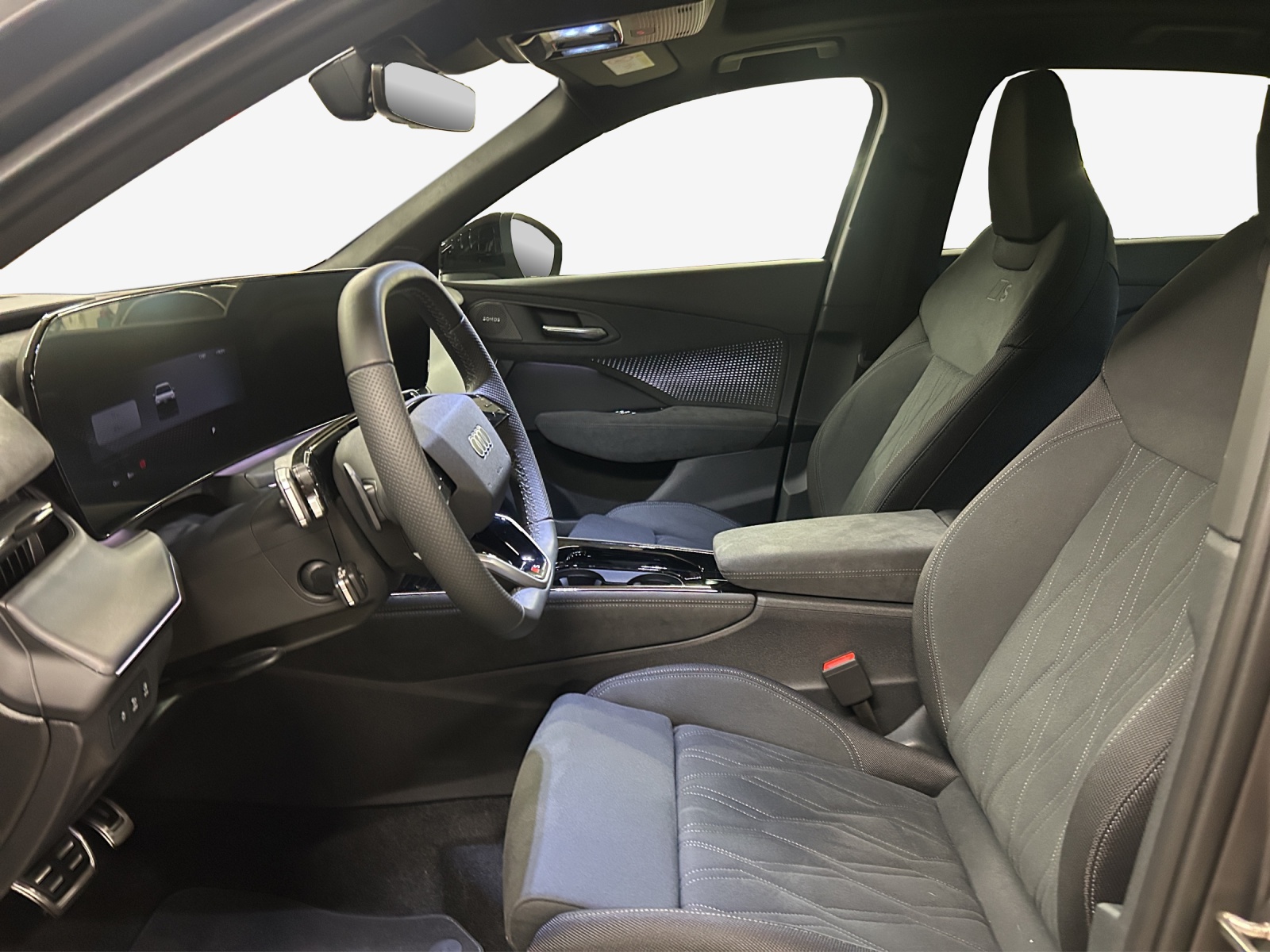 AUDI Q3 SUV e-hybrid 200 kW S tronig-image-7