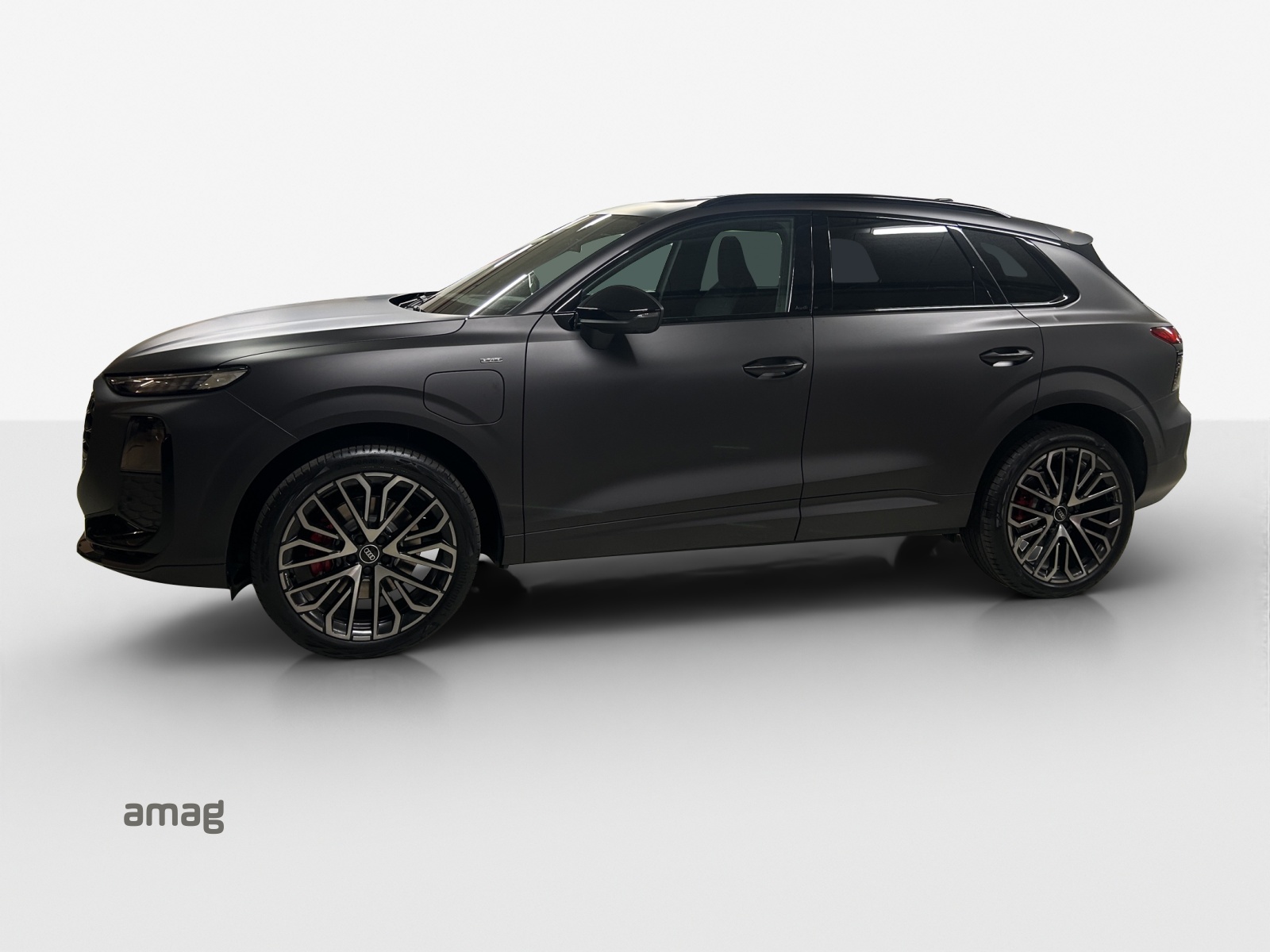 AUDI Q3 SUV e-hybrid 200 kW S tronig-image-1