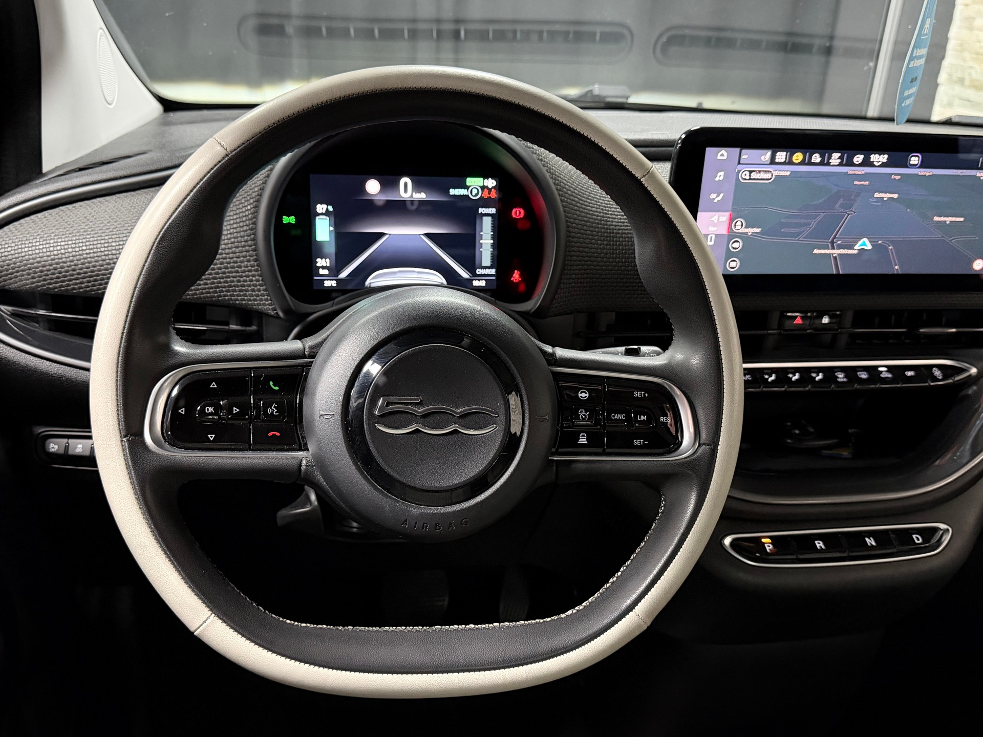 FIAT 500 electric 87 kW La Prima By Bocelli-Cabrio-image-14