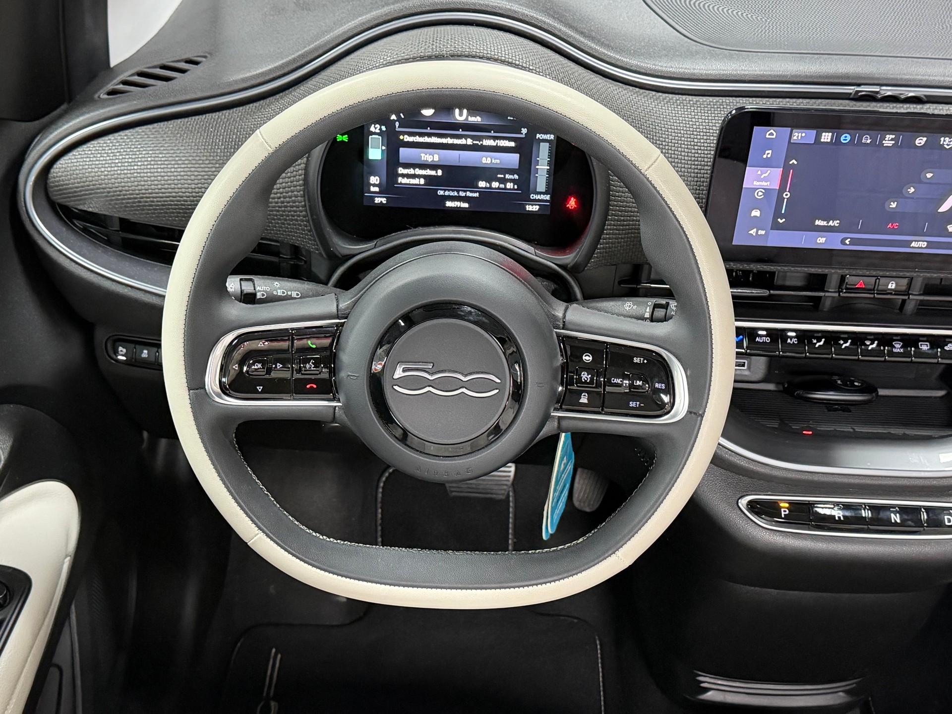 FIAT 500 electric 87 kW La Prima By Bocelli-Cabrio-image-13