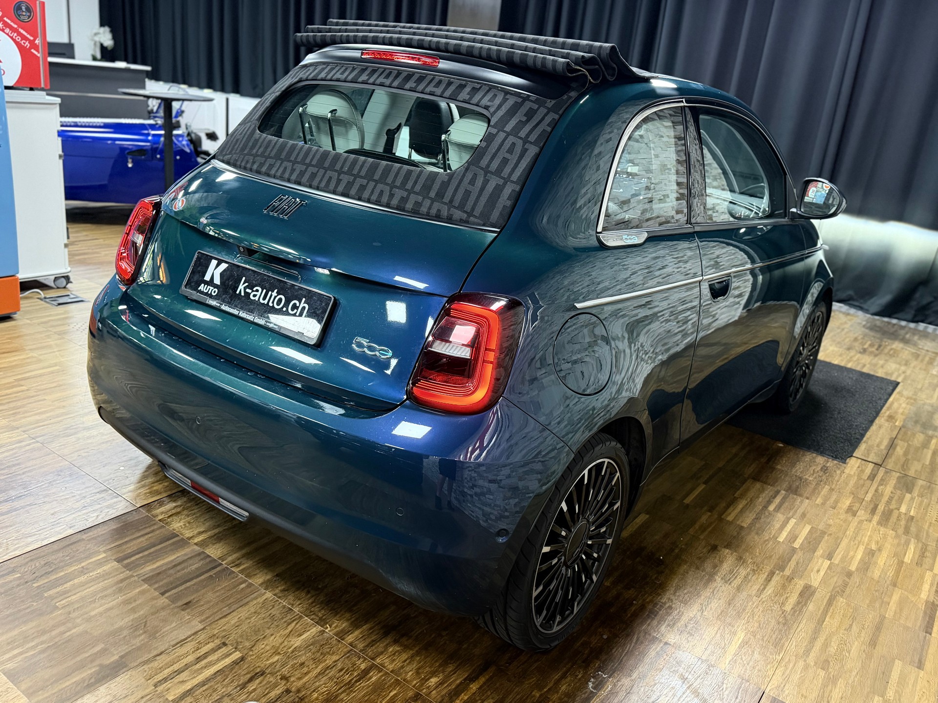 FIAT 500 electric 87 kW La Prima By Bocelli-Cabrio-image-4