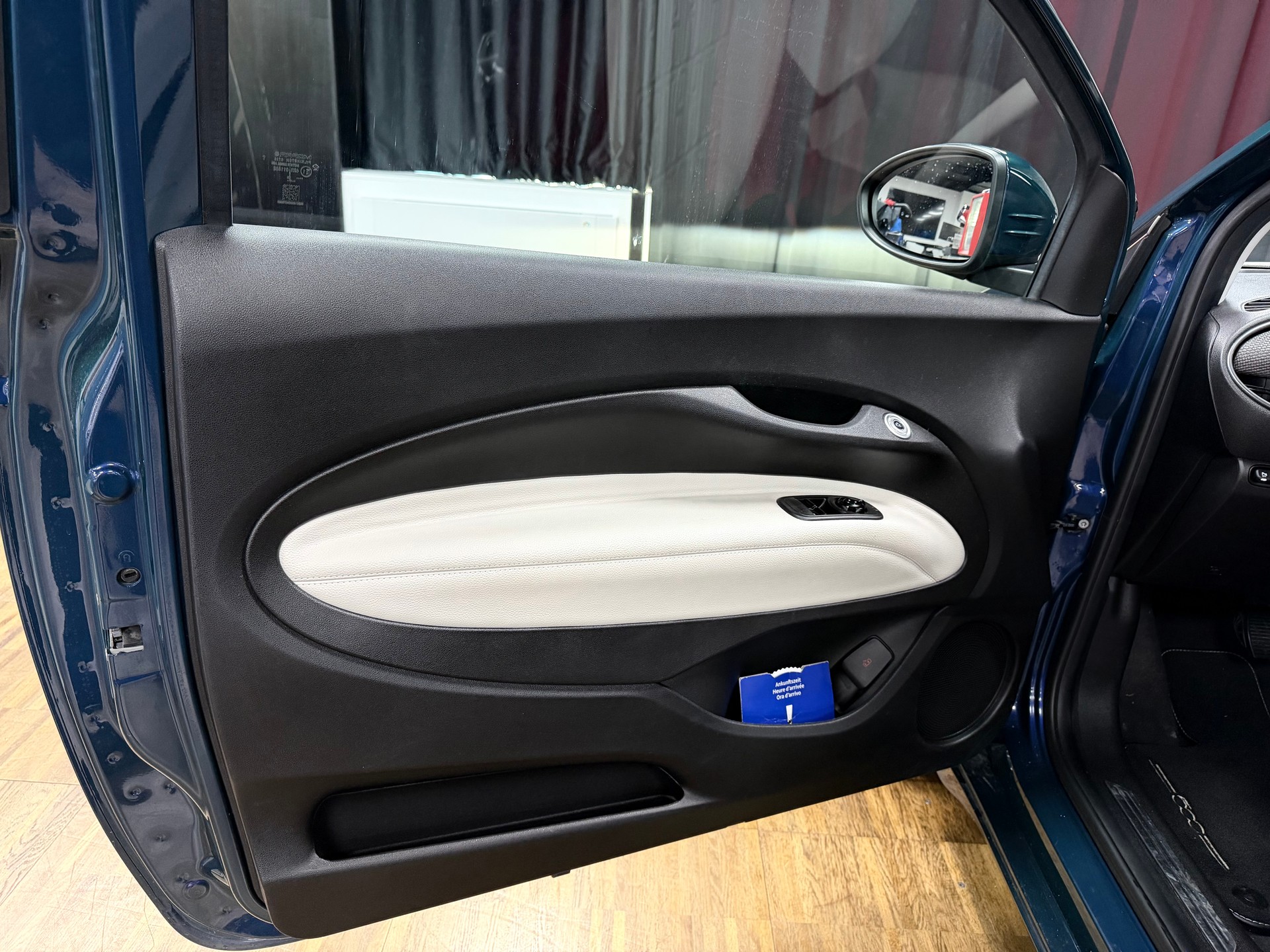 FIAT 500 electric 87 kW La Prima By Bocelli-Cabrio-image-10