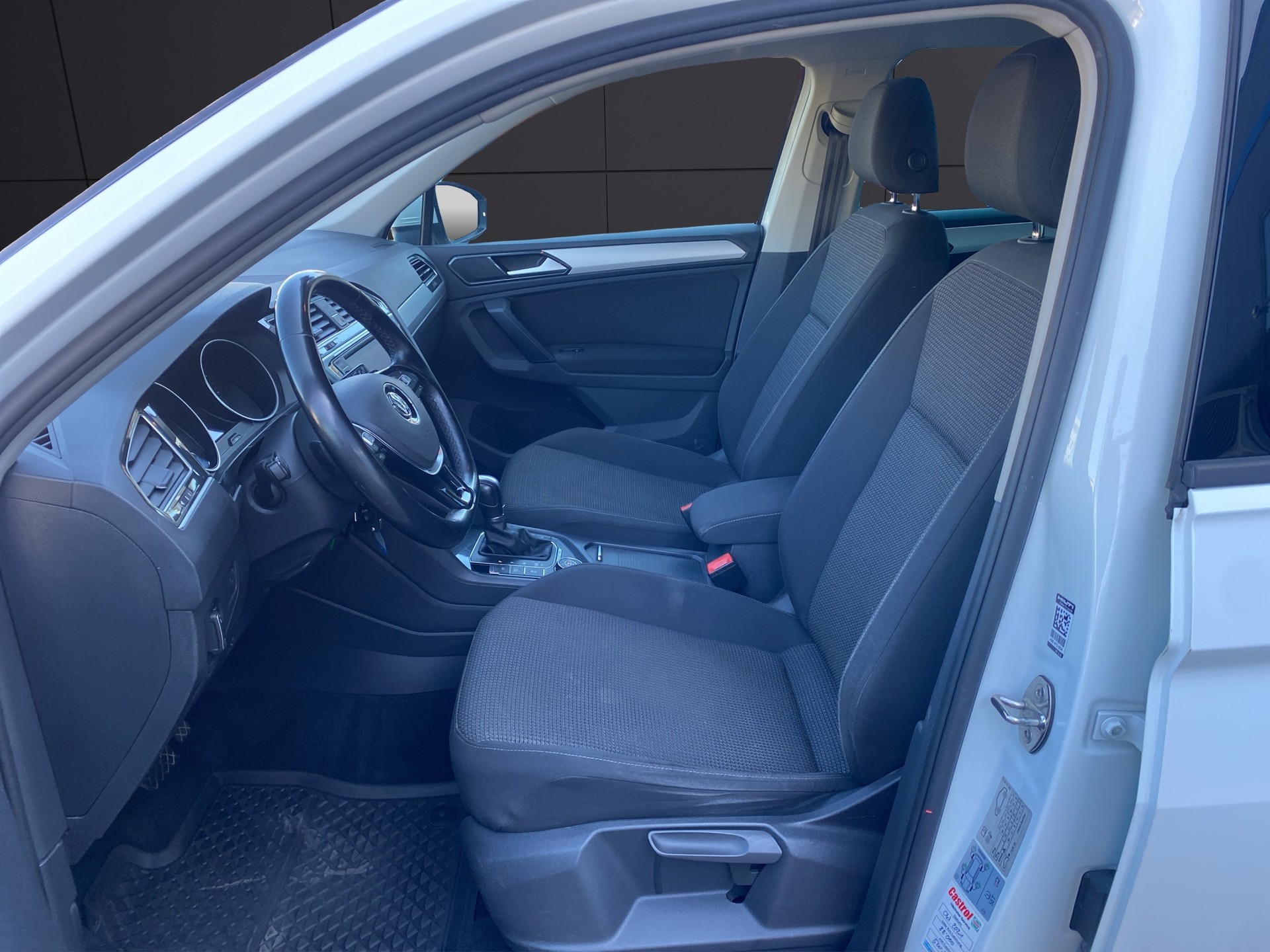 VW Tiguan 2.0 TDI SCR Comfortline 4Motion DSG-image-9