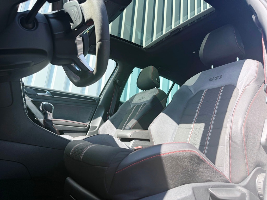 VW Golf 2.0 TSI GTI Clubsport DSG-image-13
