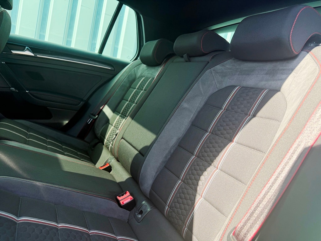 VW Golf 2.0 TSI GTI Clubsport DSG-image-15