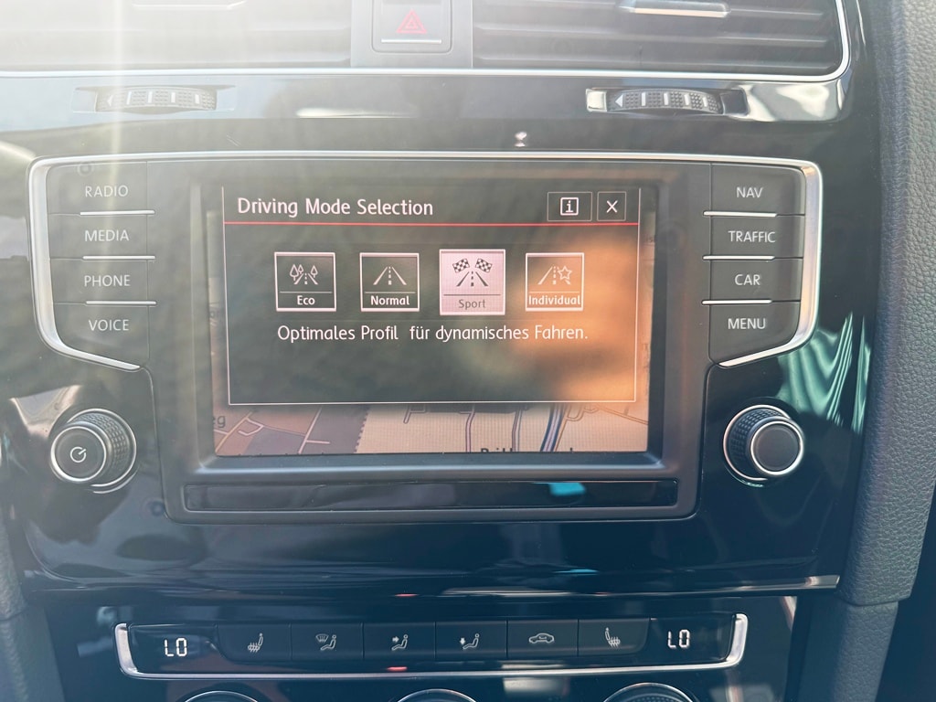 VW Golf 2.0 TSI GTI Clubsport DSG-image-10