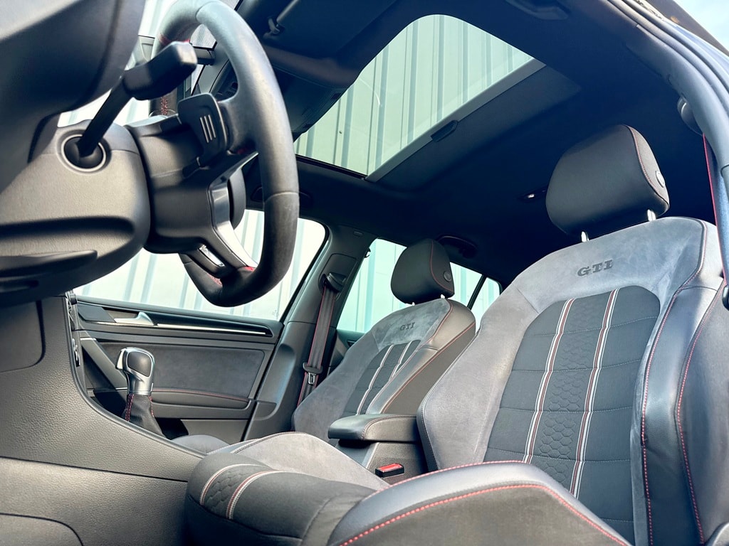 VW Golf 2.0 TSI GTI Clubsport DSG-image-10