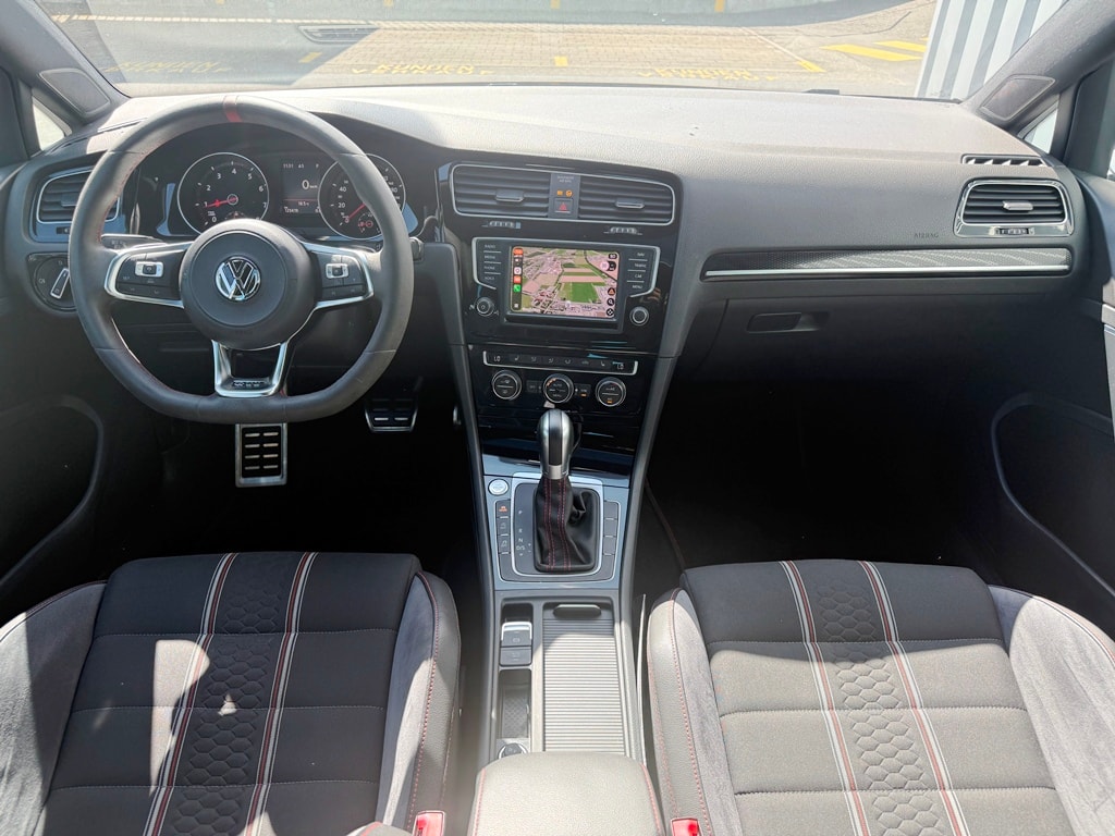 VW Golf 2.0 TSI GTI Clubsport DSG-image-6