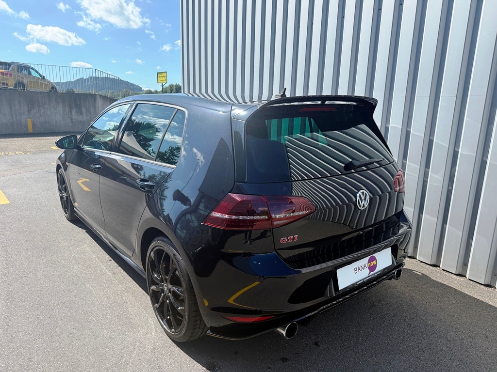 VW Golf 2.0 TSI GTI Clubsport DSG-image-3