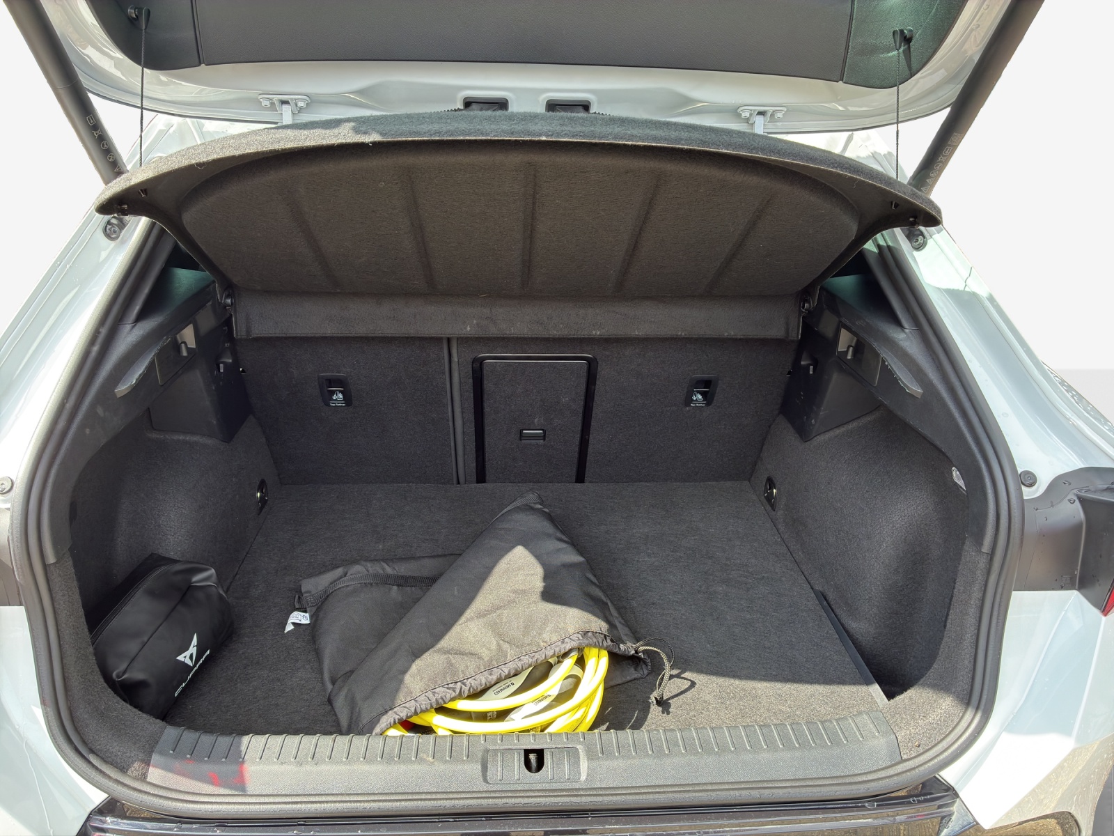 CUPRA Formentor 1.5 e-HYBRID pHEV VZ DSG-image-13