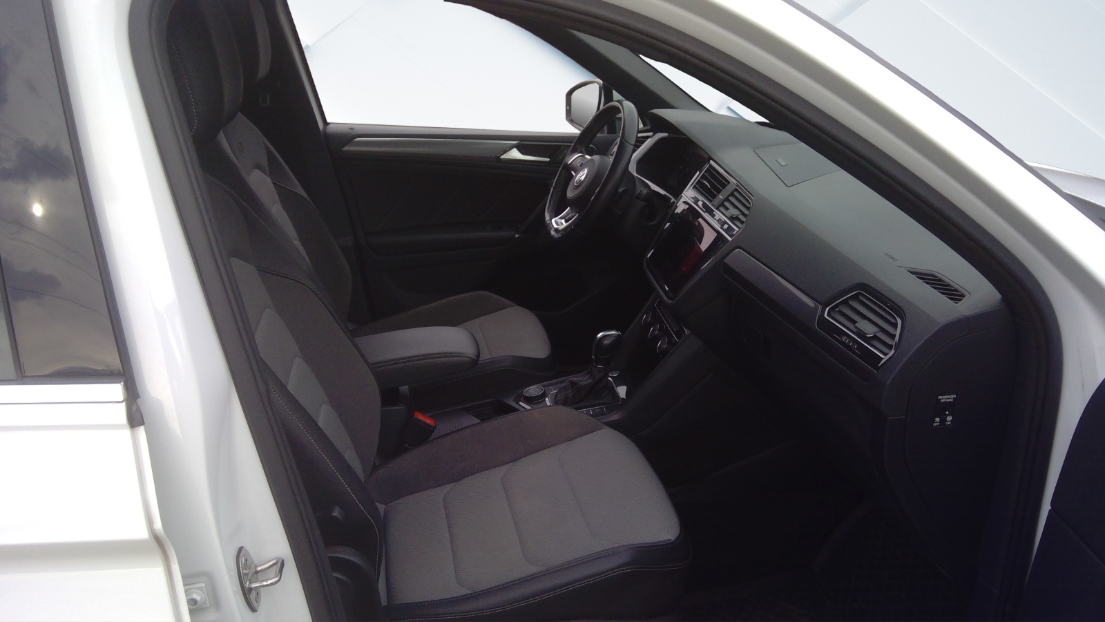 VW Tiguan 2.0 TDI SCR Highline 4Motion DSG-image-4