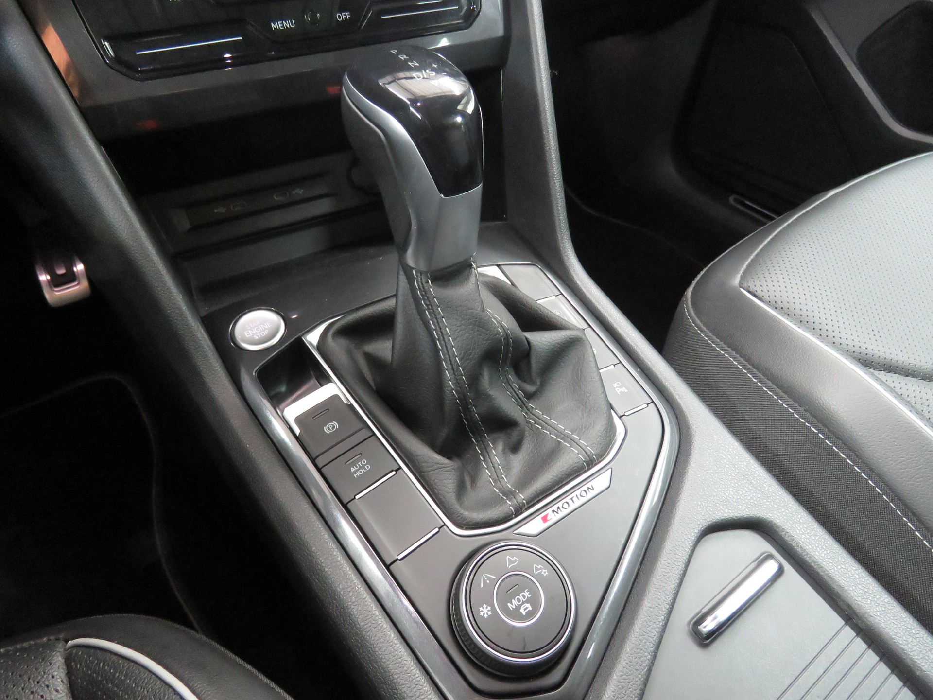 VW Tiguan Allspace 2.0 TSI R-Line 4-Motion 7-Plätzer DSG (AHK 2.5 t, Automat)-image-15