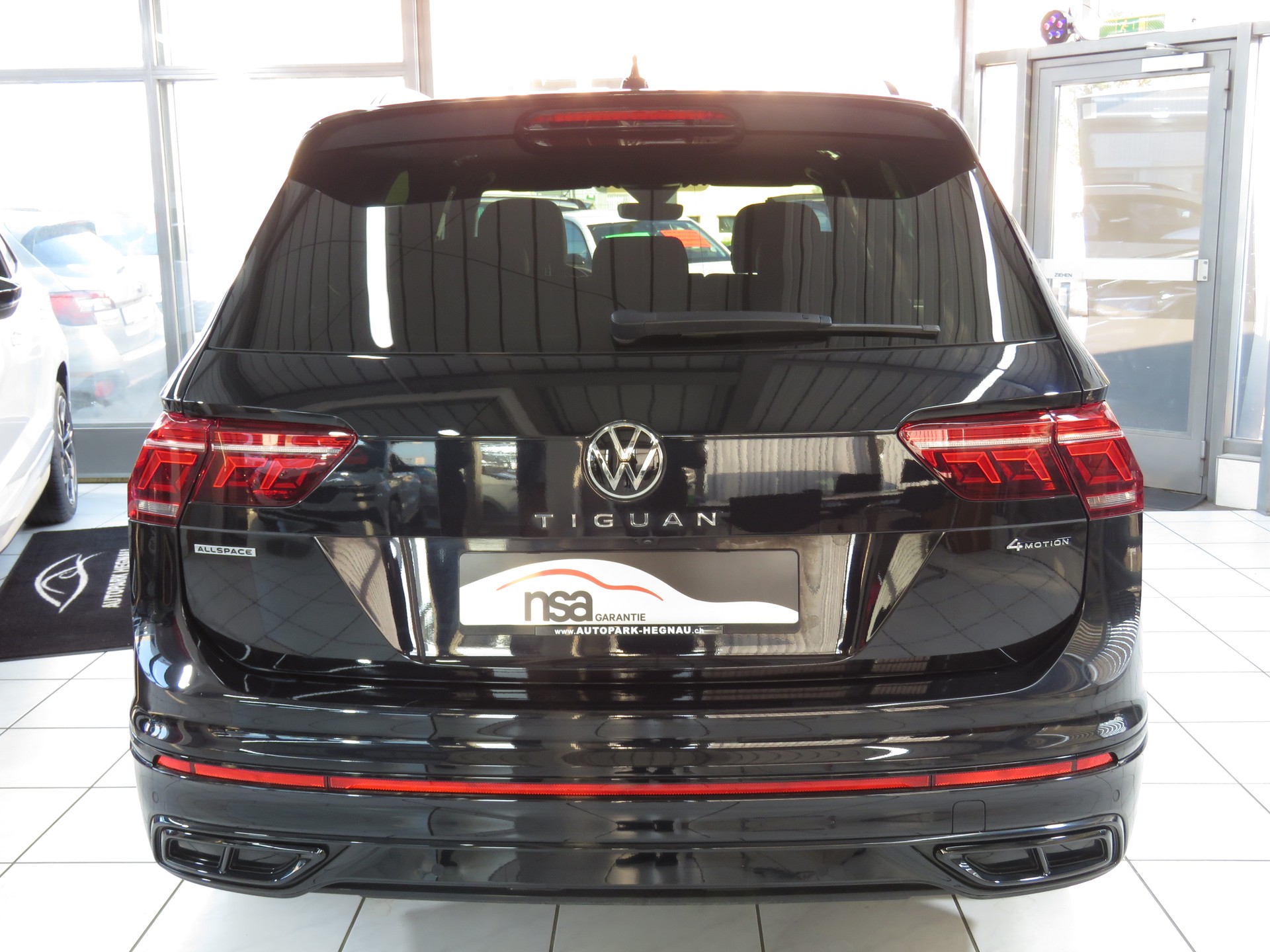 VW Tiguan Allspace 2.0 TSI R-Line 4-Motion 7-Plätzer DSG (AHK 2.5 t, Automat)-image-4