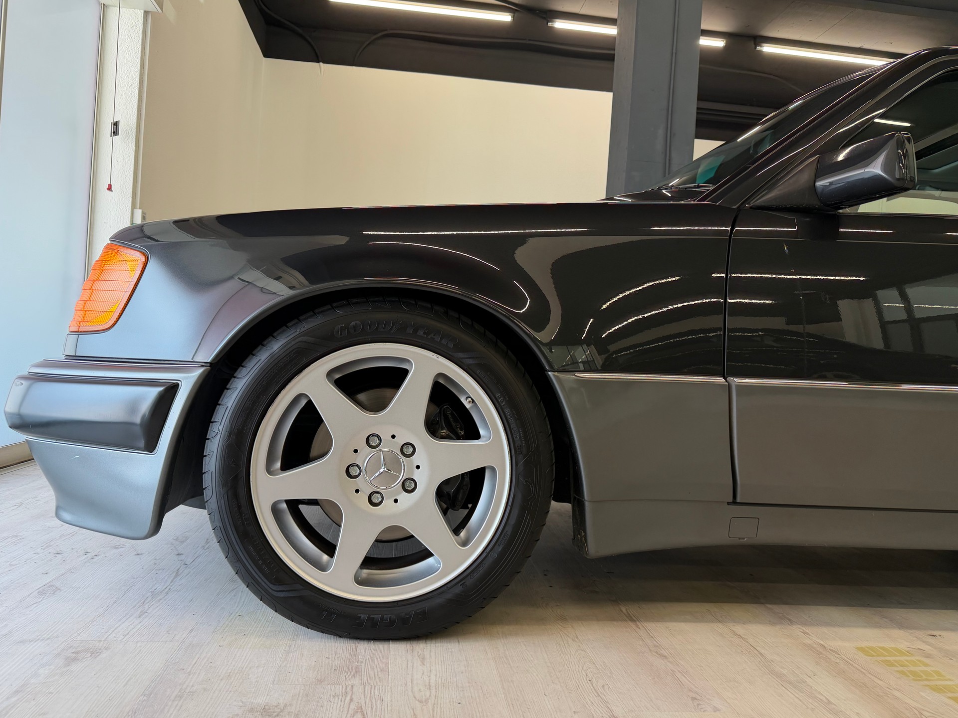 MERCEDES-BENZ 500 E Automatic-image-7