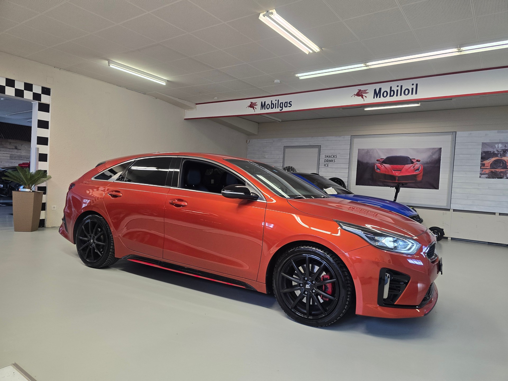 KIA ProCeed 1.6 T-GDi GT DCT-image-0