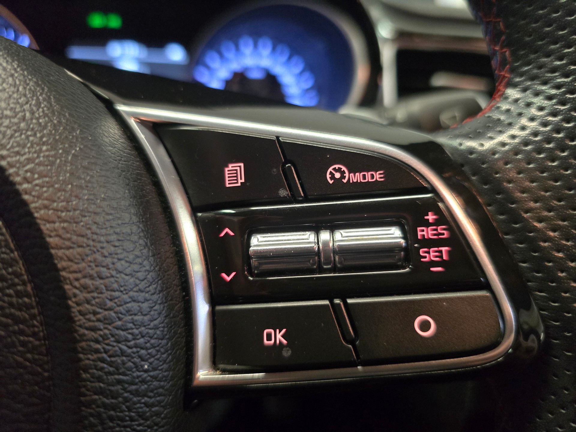 KIA ProCeed 1.6 T-GDi GT DCT-image-14