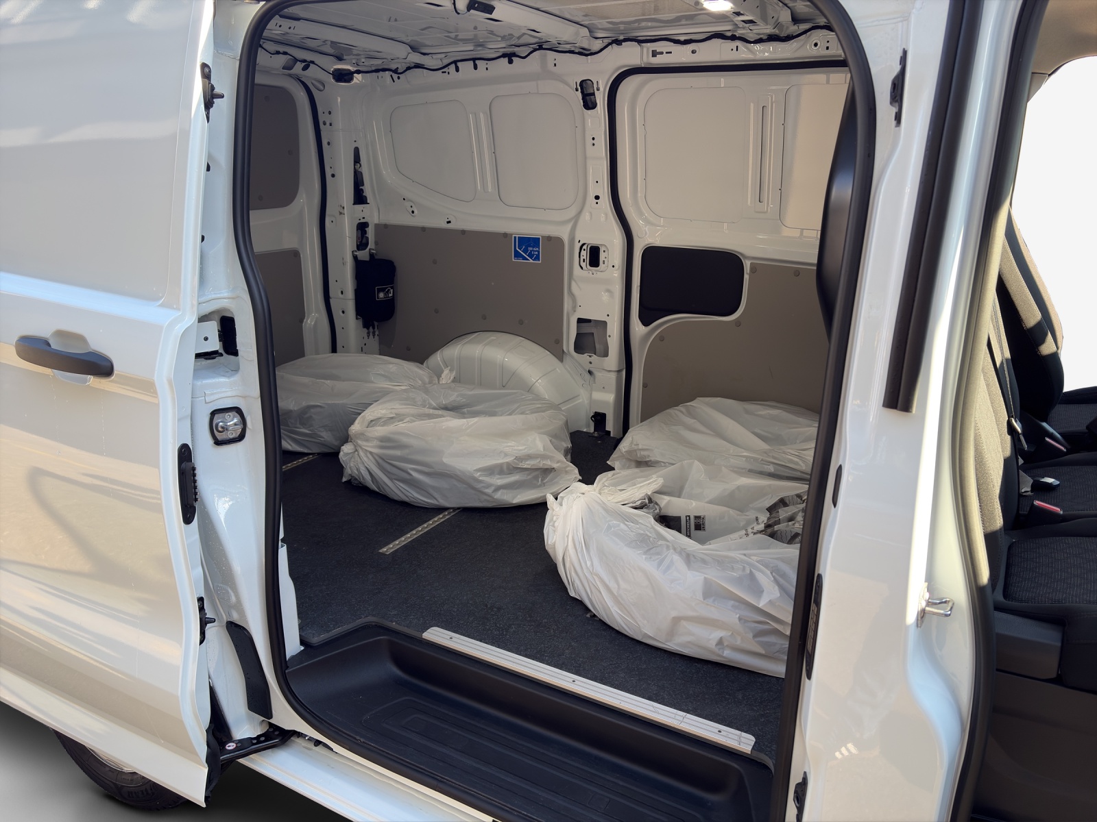 VW Transporter 2.0 TDI 4Motion Automat-image-11