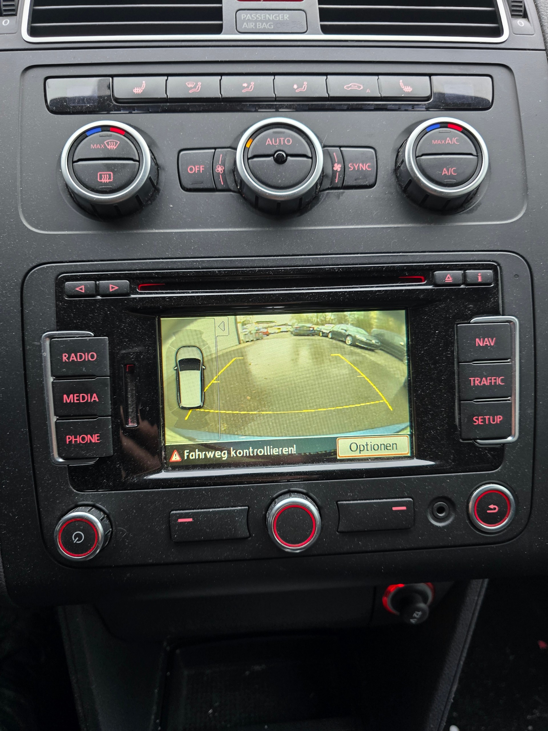 VW Touran 1.4 TSI Comfortline DSG-image-13