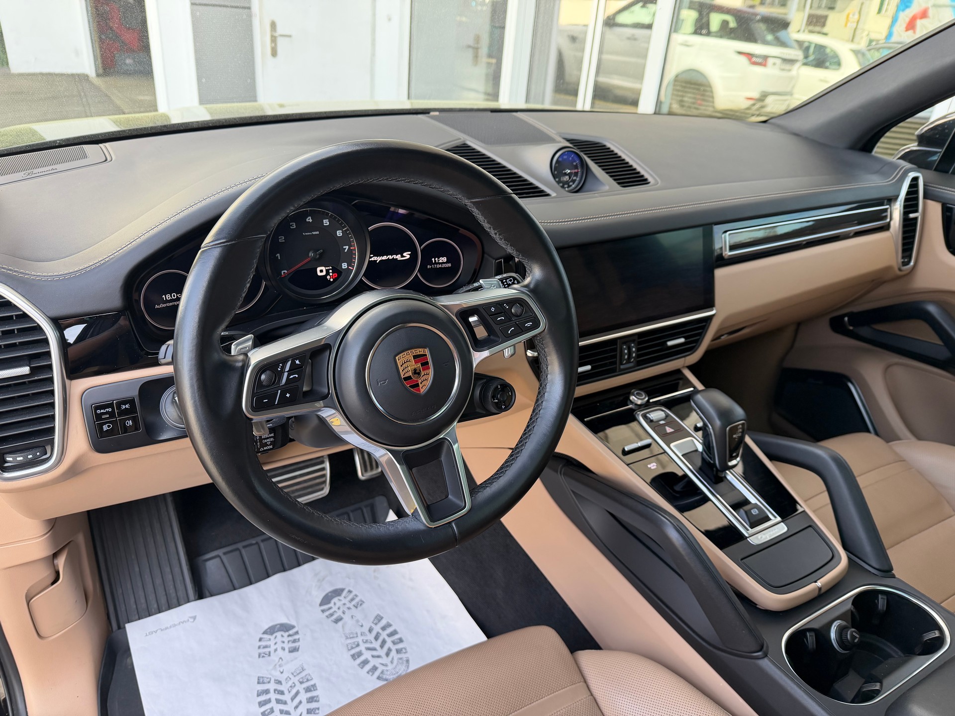 PORSCHE Cayenne S-image-12