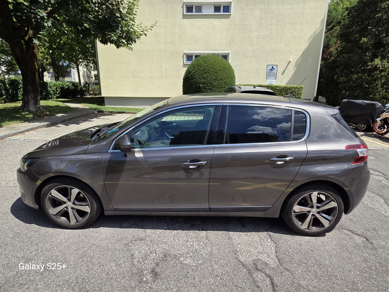 PEUGEOT 308 2.0 BlueHDI Féline Automatic-image-1