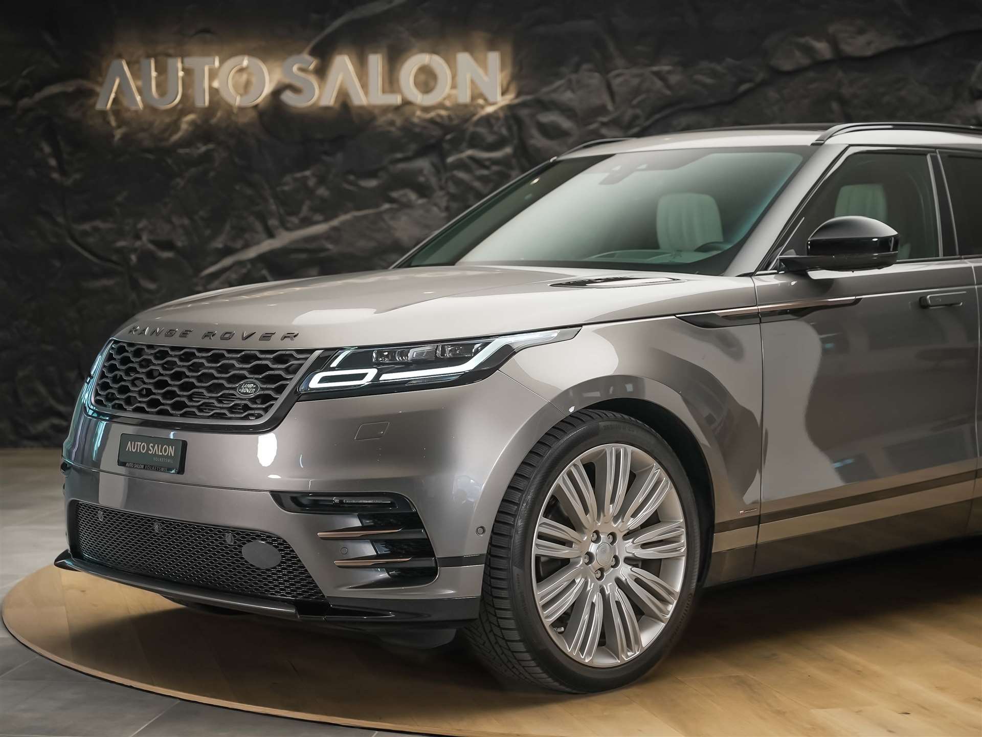 LAND ROVER Range Rover Velar D 300 R-Dynamic HSE *CH-Auto*Massage*Panorama*Head-Up*Sitzlüftung*-image-15